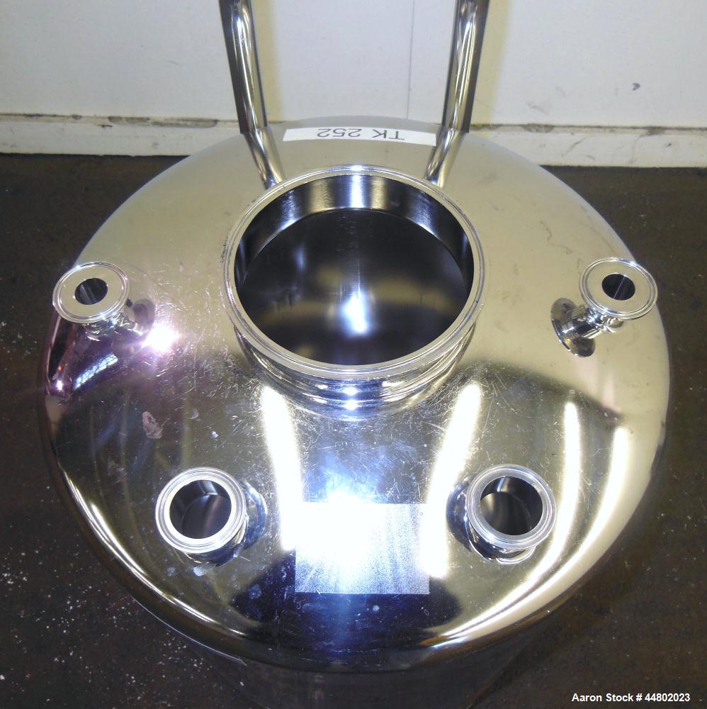 Used- 22 Gallon Stainless Steel Alloy Products Pressure Tank