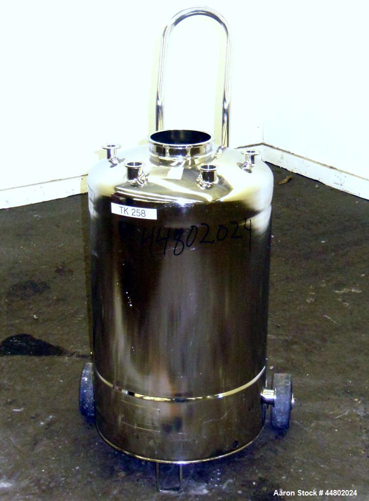 Used 22 Gallon Stainless Steel Alloy Products Pressure Tank