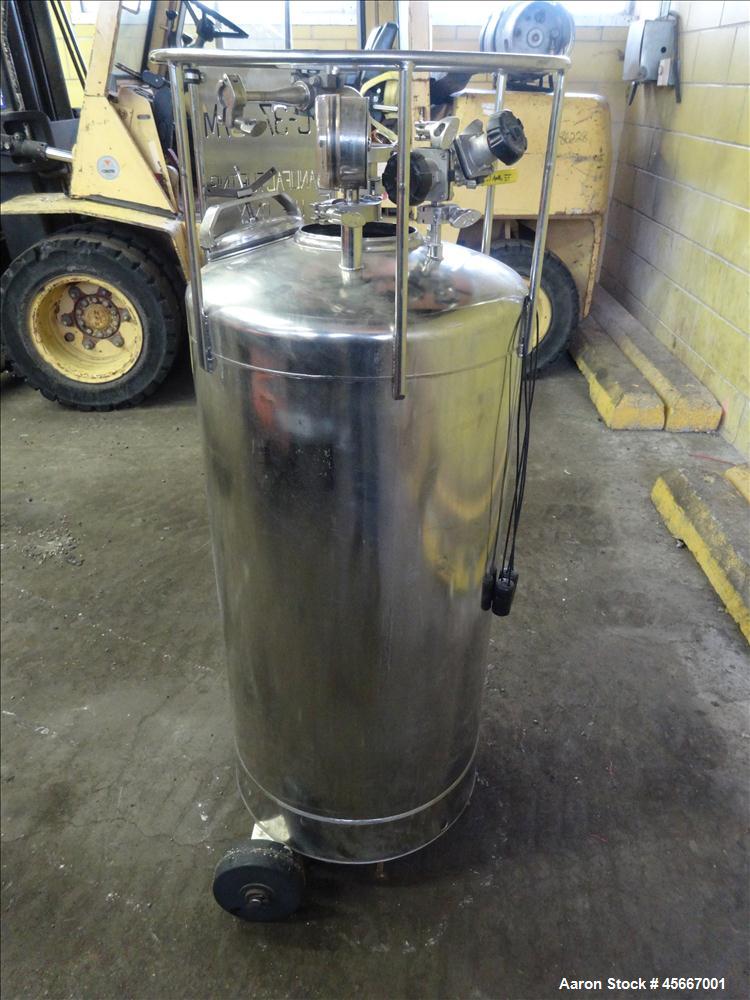 Used Alloy Products Pressure Tank, 30 Gallons