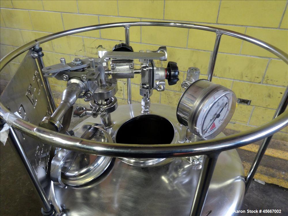 Used Alloy Products Pressure Tank, 30 Gallons
