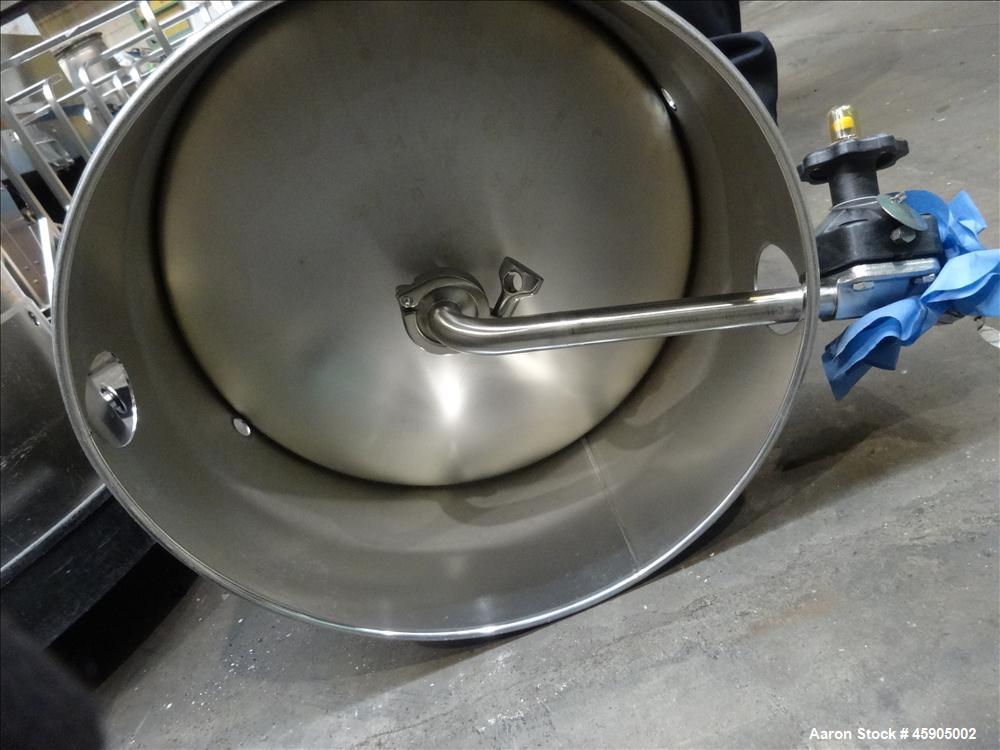 Used Alloy Products Pressure Tank, 30 Gallon, 316 Stainless Steel, Vertical. Approximate 18" diameter x 29" straight side, dished top and bottom. Internal rated 110 psi at -20 to 100 degrees F. Openi...