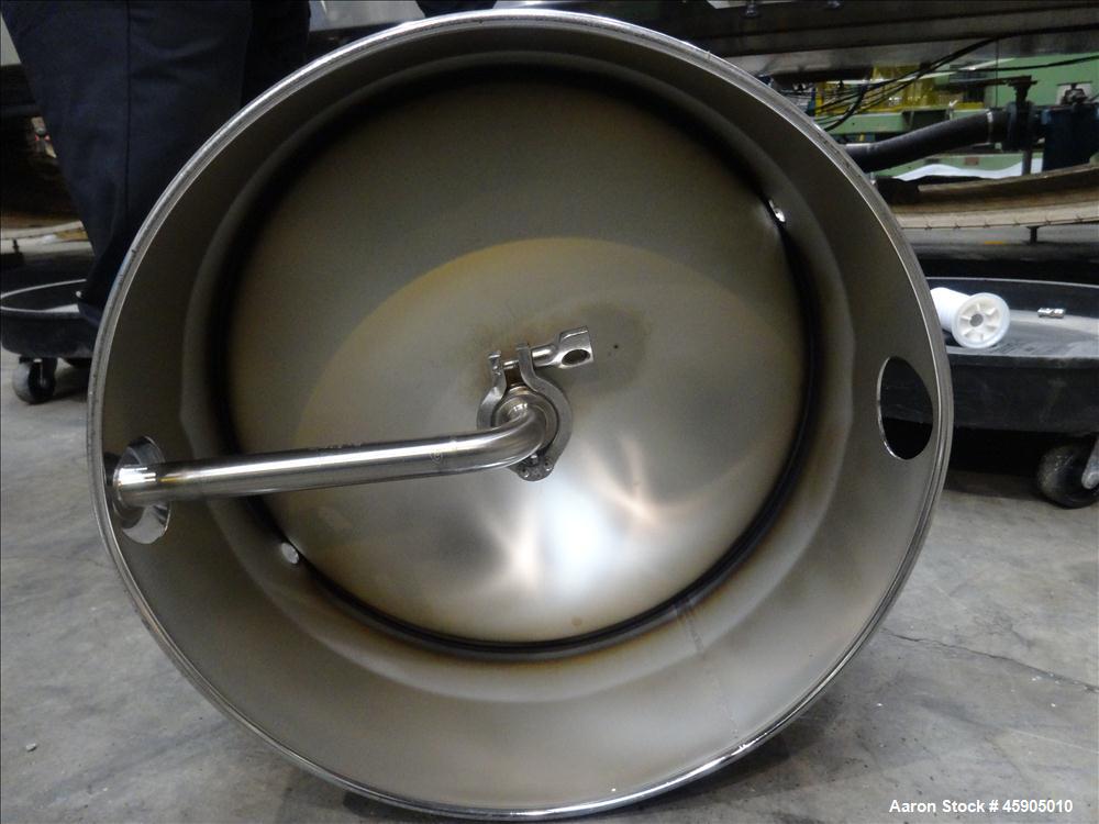 Used Alloy Products Pressure Tank, 30 Gallon, 316L Stainless Steel, Vertical. Approximate 18" diameter x 29" straight side, dished top and bottom. Internal rated 95 psi at -20 to 100 degrees F. Openi...