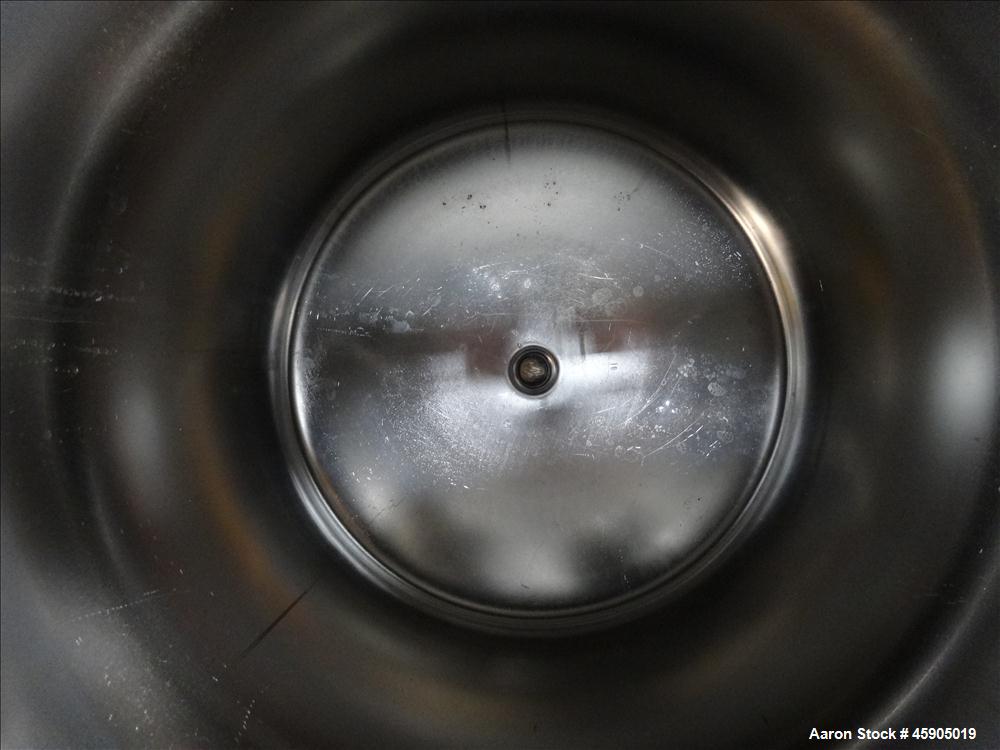 Used Alloy Products Pressure Tank, 6 Gallon, 316L Stainless Steel, Vertical. Approximate 12" diameter x 13" straight side, dished top and bottom. Internal rated 115 psi at -20 to 100 degrees F. Openi...