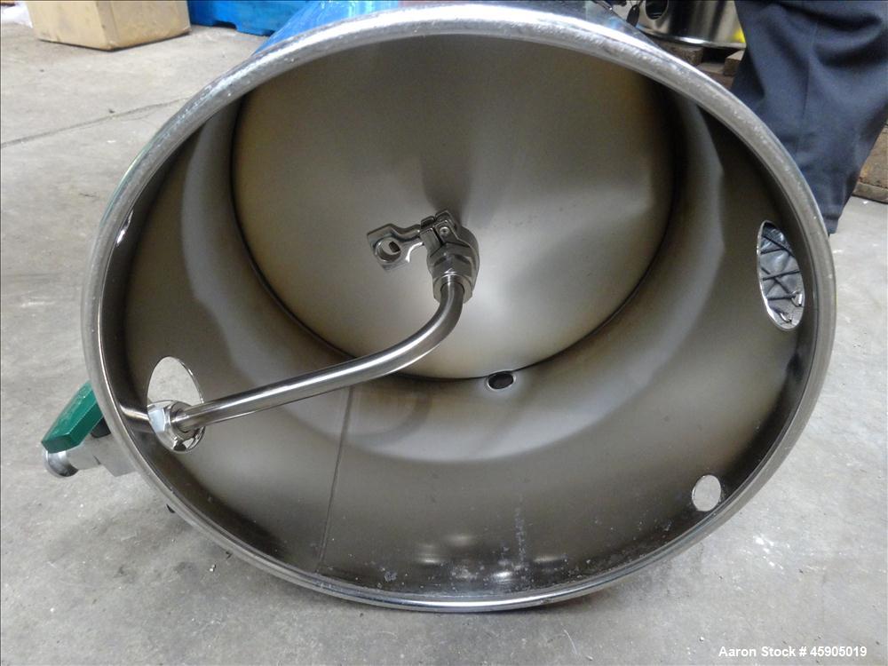 Used Alloy Products Pressure Tank, 6 Gallon, 316L Stainless Steel, Vertical. Approximate 12" diameter x 13" straight side, dished top and bottom. Internal rated 115 psi at -20 to 100 degrees F. Openi...