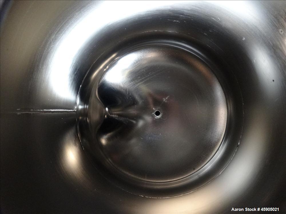 Used Alloy Products Pressure Tank, 2 Gallon, 316 Stainless Steel, Vertical. Approximate 9" diameter x 8" straight side, dished top and bottom. Internal rated 140 psi at -20 to 100 degrees F. Openings...