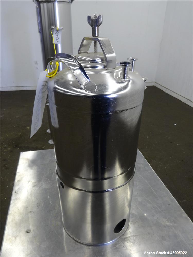 Used Alloy Products Pressure Tank, 2 Gallon, 316 Stainless Steel, Vertical. Approximate 9" diameter x 8" straight side, dished top and bottom. Internal rated 140 psi at -20 to 100 degrees F. Openings...
