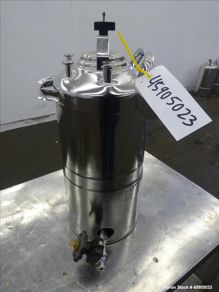 Used Alloy Products Pressure Tank, 2 Gallon, 316 Stainless Steel, Vertical. Approximate 9" diameter x 8" straight side, dished top and bottom. Internal rated 140 psi at -20 to 100 degrees F. Openings...