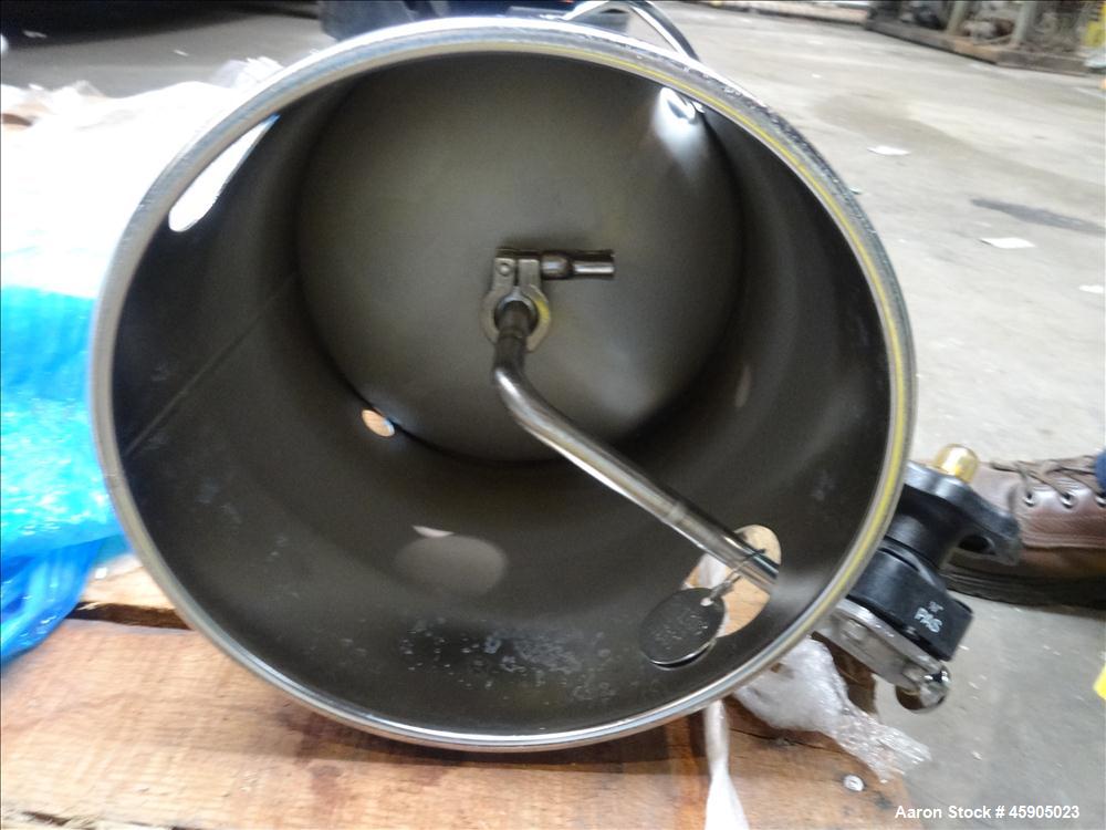 Used Alloy Products Pressure Tank, 2 Gallon, 316 Stainless Steel, Vertical. Approximate 9" diameter x 8" straight side, dished top and bottom. Internal rated 140 psi at -20 to 100 degrees F. Openings...