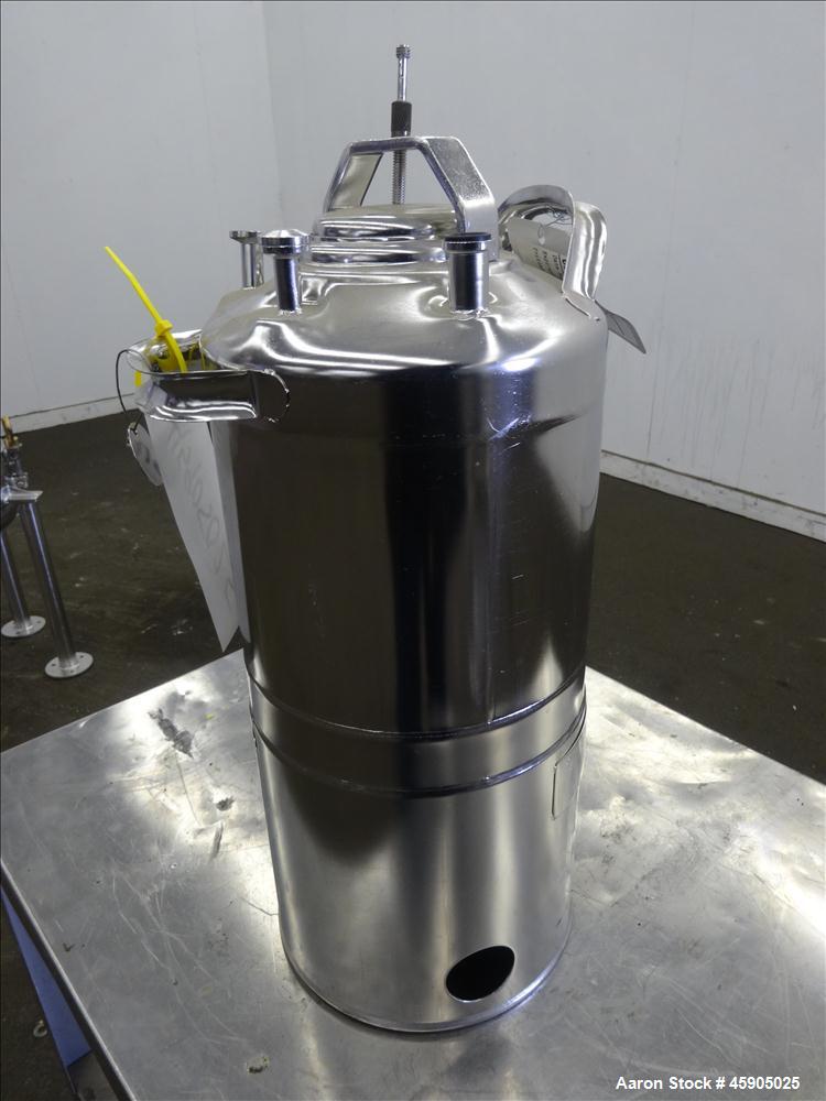 Used Alloy Products Pressure Tank, 2 Gallon, 316 Stainless Steel, Vertical. Approximate 9" diameter x 8" straight side, dished top and bottom. Internal rated 140 psi at -20 to 100 degrees F. Openings...