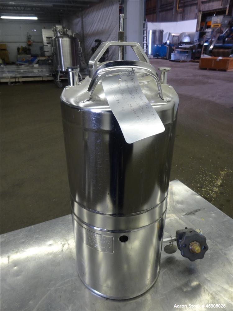 Used Alloy Products Pressure Tank, 2 Gallon, 316 Stainless Steel, Vertical. Approximate 9" diameter x 8" straight side, dished top and bottom. Internal rated 140 psi at -20 to 100 degrees F. Openings...