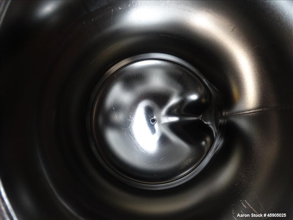 Used Alloy Products Pressure Tank, 2 Gallon, 316 Stainless Steel, Vertical. Approximate 9" diameter x 8" straight side, dished top and bottom. Internal rated 140 psi at -20 to 100 degrees F. Openings...