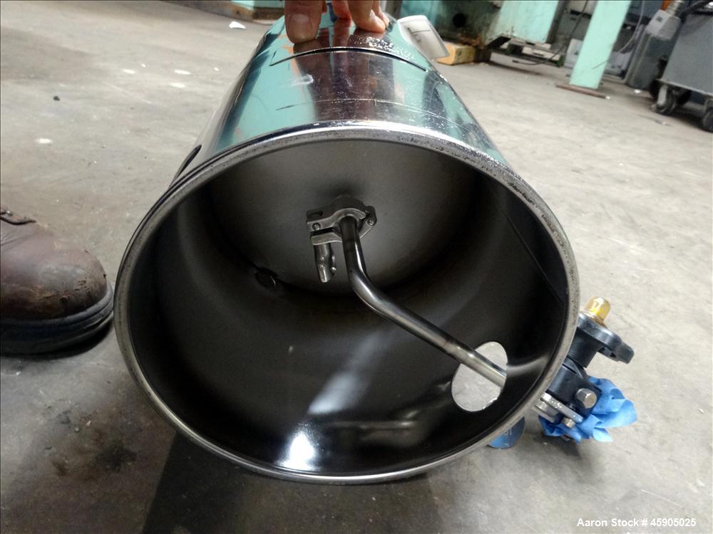 Used Alloy Products Pressure Tank, 2 Gallon, 316 Stainless Steel, Vertical. Approximate 9" diameter x 8" straight side, dished top and bottom. Internal rated 140 psi at -20 to 100 degrees F. Openings...