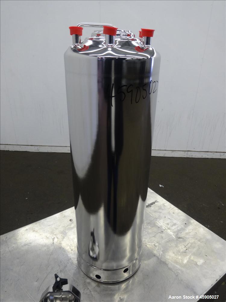 Unused- Alloy Products Pressure Tank, 6 Gallon, 316L Stainless Steel, Vertical. Approximately 9" diameter x 22" straight side, dished top and bottom. Internal rated 155 psi at -20 to 100 degrees F. O...