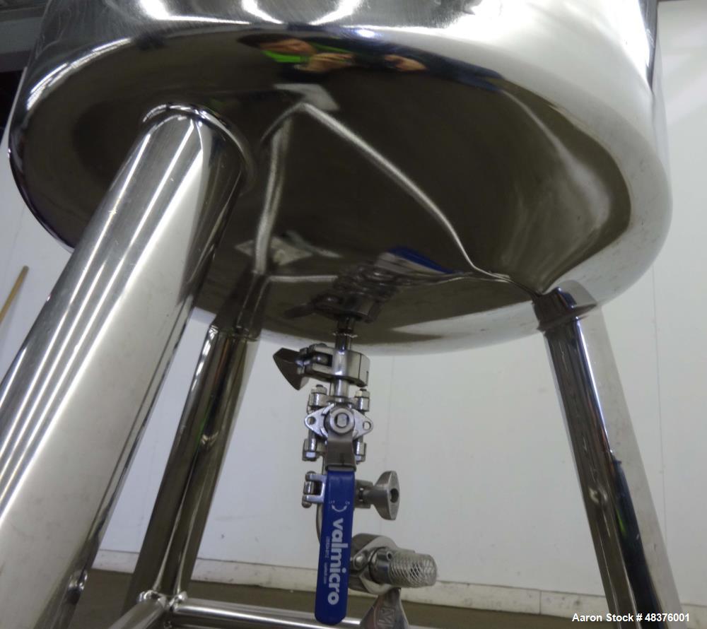 Used Alloy Products 25 Gallon Stainless Steel Pressure Tank