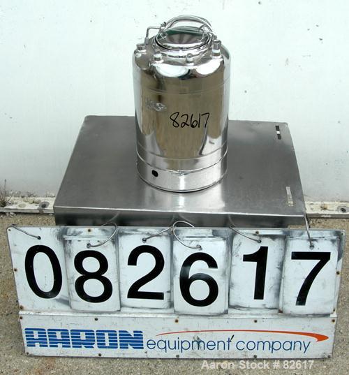 USED: Alloy Products pharmaceutical-hygienic portable pressure tank, 3 gallons, 304 stainless steel, vertical. 9" diameter x...