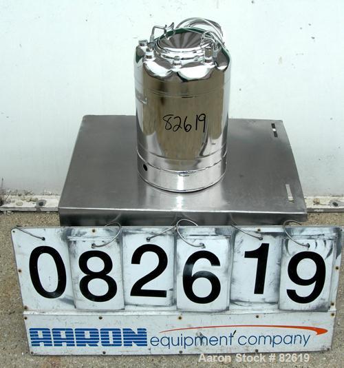 USED: Alloy Products pharmaceutical-hygienic portable pressure tank, 3 gallons, 304 stainless steel, vertical. 9" diameter x 9" straight side, dished top and bottom. Internal rated 140 psi at 100 deg...