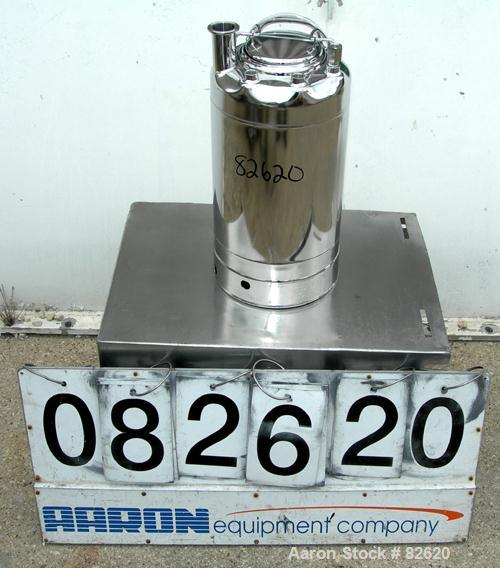 USED: Alloy Products pharmaceutical-hygienic portable pressure tank, 4 gallons, 304 stainless steel, vertical. 9" diameter x...