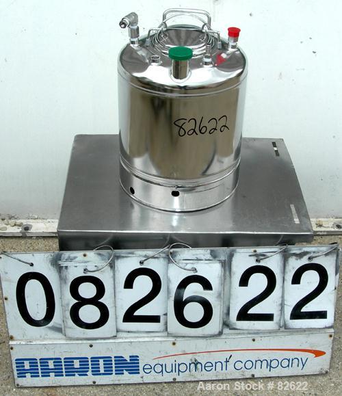USED: Alloy Products pharmaceutical-hygienic portable pressure tank, 6 gallons, 304 stainless steel, vertical. 12" diameter x 9" straight side, dished top and bottom. Internal rated 129 psi at 100 de...