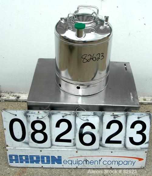 USED: Alloy Products pharmaceutical-hygienic portable pressure tank, 6 gallons, 304 stainless steel, vertical. 12" diameter x 9" straight side, dished top and bottom. Internal rated 129 psi at 100 de...