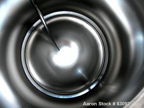USED: Alloy Products pressure tank, 25 gallon, 316L stainless steel, vertical. 18' diameter x 24" straight side. Dished top and bottom. Internal rated 95 psi at 100 deg F. Openings: top (4) 2" tri-cl...