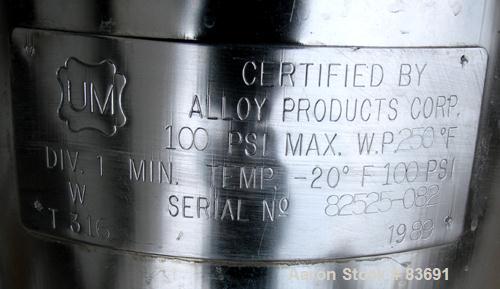 USED: Alloy Products Pressure Tank, 5 gallon, 316 stainless steel, vertical. 9" diameter x 18" straight side. Dished top and bottom. Internal rated 100 psi at 250 deg F. Openings: top (3) 1/4" tri cl...