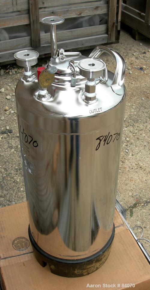 Used 4 Gallon Stainless Steel Alloy Products Pressure Tank