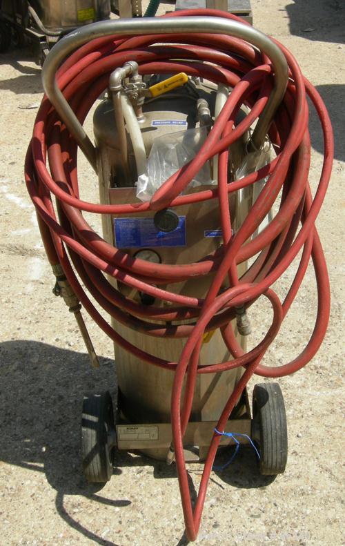 USED: Alloy Products pressure tank, 16 gallon, 304 stainless steel, vertical. 12" diameter x 28" straight side. Dish top and bottom. Internal rated 130 psi at 100 deg F. Top openings: 4" x 3" oval wi...