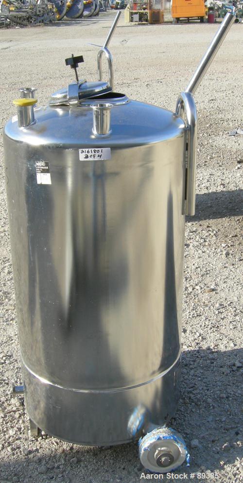 USED: Alloy Products pressure tank, 25 gallon, 316 stainless steel, vertical. 18" diameter x 25" straight side. Dished top and bottom. Internal rated 100 psi at 300 deg F. Openings: top (4) 1-1/2" tr...