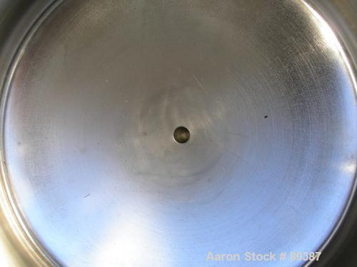 USED: Alloy Products pressure tank, 13 gallon, 316 stainless steel, vertical. 18" diameter x 10" straight side. Dished top and bottom. Internal rated 100 psi at 300 deg F. Openings: top (4) 1-1/2" tr...