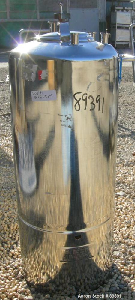 USED: Alloy Products pressure tank, 13 gallon, 316 stainless steel, vertical. 12" diameter x 19" straight side. Dished top and bottom. Internal rated 45 psi at 350 deg F. Openings: top (3) 5/8" tri c...