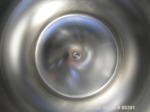 USED: Alloy Products pressure tank, 13 gallon, 316 stainless steel, vertical. 12" diameter x 19" straight side. Dished top and bottom. Internal rated 45 psi at 350 deg F. Openings: top (3) 5/8" tri c...