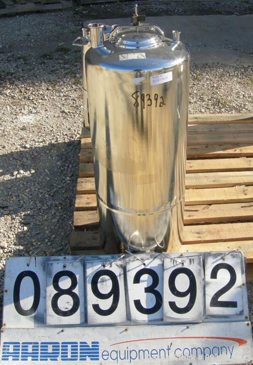 USED: Alloy Products pressure tank, 13 gallon, 316 stainless steel, vertical. 12" diameter x 19" straight side. Dished top and bottom. Internal rated 45 psi at 350 deg F. Openings: top (3) 5/8" tri c...