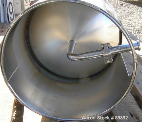 USED: Alloy Products pressure tank, 13 gallon, 316 stainless steel, vertical. 12" diameter x 19" straight side. Dished top and bottom. Internal rated 45 psi at 350 deg F. Openings: top (3) 5/8" tri c...