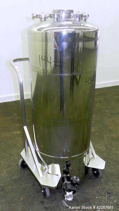 Used Alloy Products Pressure Tank, 36.99 Gallon (140 Liter), 316L Stainless Steel, Vertical. 17.74’’ Diameter x 29" straight side. Dished top and bottom. Internal rated FV to 85 psi at -20 to 350 deg...