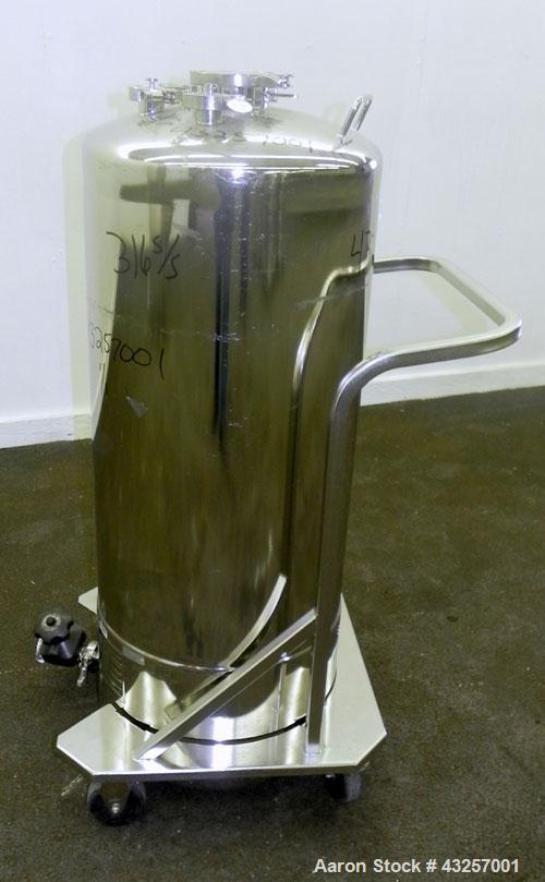 Used Alloy Products Pressure Tank, 36.99 Gallon (140 Liter), 316L Stainless Steel, Vertical. 17.74’’ Diameter x 29" straight side. Dished top and bottom. Internal rated FV to 85 psi at -20 to 350 deg...