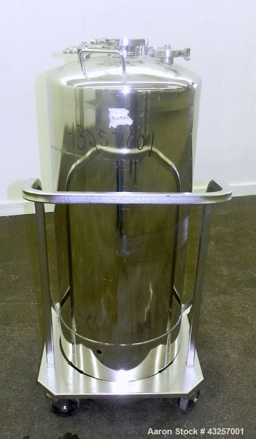 Used Alloy Products Pressure Tank, 36.99 Gallon (140 Liter), 316L Stainless Steel, Vertical. 17.74’’ Diameter x 29" straight side. Dished top and bottom. Internal rated FV to 85 psi at -20 to 350 deg...