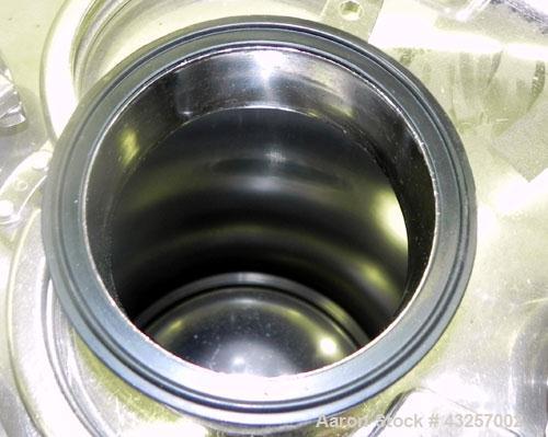 Used Alloy Products Pressure Tank, 36.99 Gallon (140 Liter), 316L Stainless Steel, Vertical.17.74’’ Diameter x 29" straight side. Dished top and bottom. Internal rated FV to 85 psi at -20 to 350 degr...