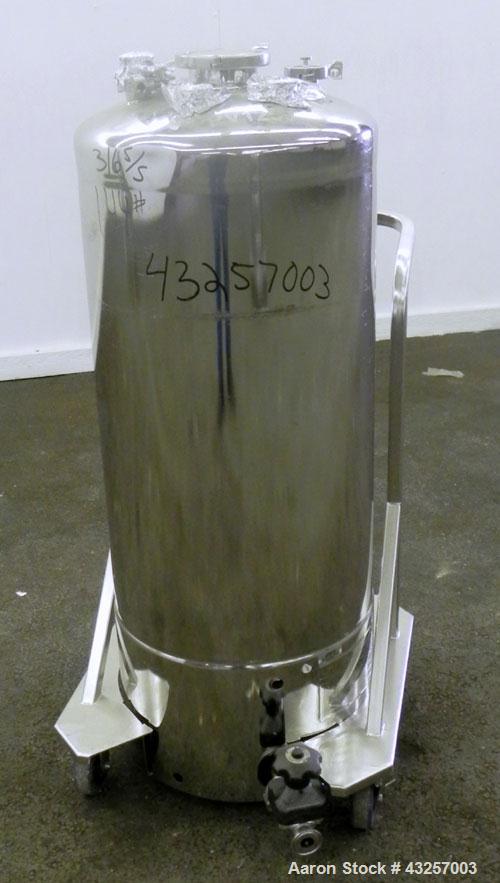 Used Alloy Products Pressure Tank, 36.99 Gallon (140 Liter), 316L Stainless Steel, Vertical. 17.74’’ Diameter x 29" straight side. Dished top and bottom. Internal rated FV to 85 psi at -20 to 350 deg...