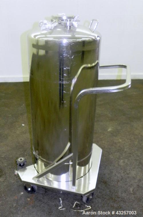 Used Alloy Products Pressure Tank, 36.99 Gallon (140 Liter), 316L Stainless Steel, Vertical. 17.74’’ Diameter x 29" straight side. Dished top and bottom. Internal rated FV to 85 psi at -20 to 350 deg...