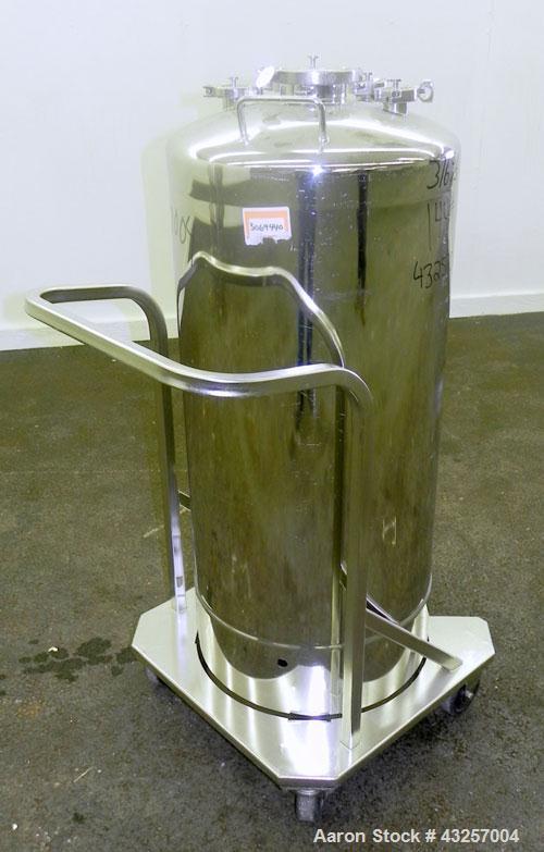 Used Alloy Products Pressure Tank, 36.99 Gallon (140 Liter), 316L Stainless Steel, Vertical. 17.74’’ Diameter x 29" straight side. Dished top and bottom. Internal rated FV to 85 psi at -20 to 350 deg...