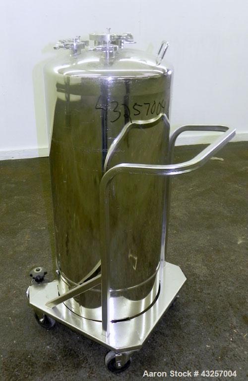 Used Alloy Products Pressure Tank, 36.99 Gallon (140 Liter), 316L Stainless Steel, Vertical. 17.74’’ Diameter x 29" straight side. Dished top and bottom. Internal rated FV to 85 psi at -20 to 350 deg...