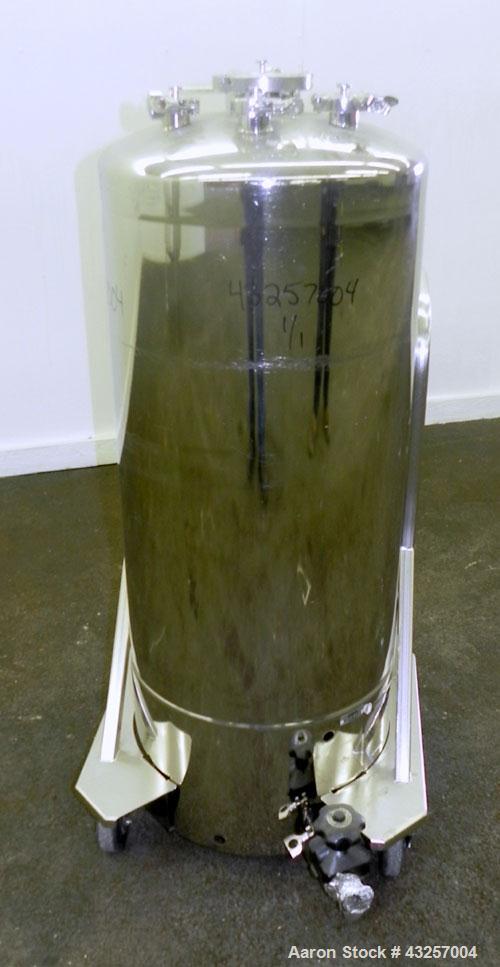 Used Alloy Products Pressure Tank, 36.99 Gallon (140 Liter), 316L Stainless Steel, Vertical. 17.74’’ Diameter x 29" straight side. Dished top and bottom. Internal rated FV to 85 psi at -20 to 350 deg...