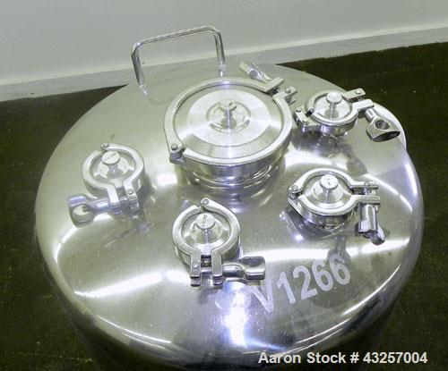 Used Alloy Products Pressure Tank, 36.99 Gallon (140 Liter), 316L Stainless Steel, Vertical. 17.74’’ Diameter x 29" straight side. Dished top and bottom. Internal rated FV to 85 psi at -20 to 350 deg...