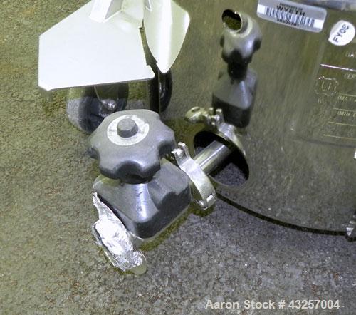 Used Alloy Products Pressure Tank, 36.99 Gallon (140 Liter), 316L Stainless Steel, Vertical. 17.74’’ Diameter x 29" straight side. Dished top and bottom. Internal rated FV to 85 psi at -20 to 350 deg...