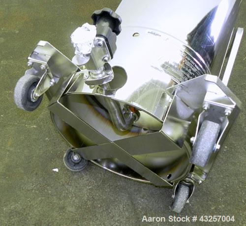Used Alloy Products Pressure Tank, 36.99 Gallon (140 Liter), 316L Stainless Steel, Vertical. 17.74’’ Diameter x 29" straight side. Dished top and bottom. Internal rated FV to 85 psi at -20 to 350 deg...