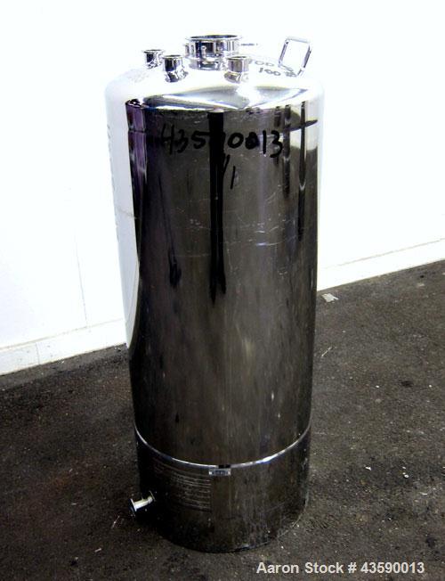 Used Alloy Products Pressure Tank, 33 Gallon, 316L Stainless Steel, Vertical. 17.71” Diameter x 29” straight side. Dished top and bottom. Internal rated Full Vacuum to 85 psi at -20 to 350 degrees F....
