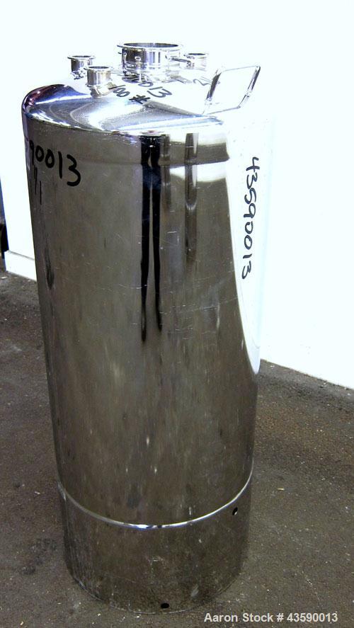 Used Alloy Products Pressure Tank, 33 Gallon, 316L Stainless Steel, Vertical. 17.71” Diameter x 29” straight side. Dished top and bottom. Internal rated Full Vacuum to 85 psi at -20 to 350 degrees F....