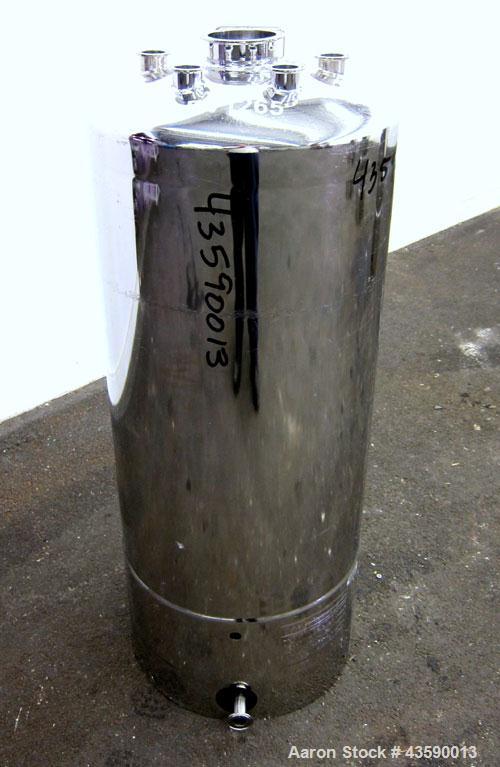 Used Alloy Products Pressure Tank, 33 Gallon, 316L Stainless Steel, Vertical. 17.71” Diameter x 29” straight side. Dished top and bottom. Internal rated Full Vacuum to 85 psi at -20 to 350 degrees F....