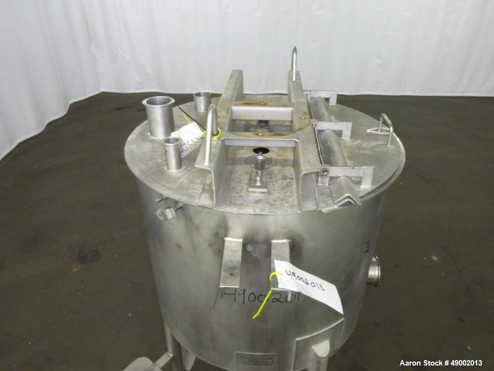 Used Apache Stainless Equipment Tank, 60 Gallon, 304 Stainless Steel, Vertical.