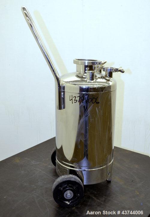Used 7 Gallon Stainless Steel Apache Stainless Pressure Tank